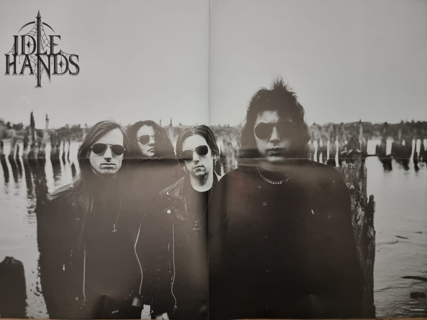 Idle Hands poster, 55 × 40 cm