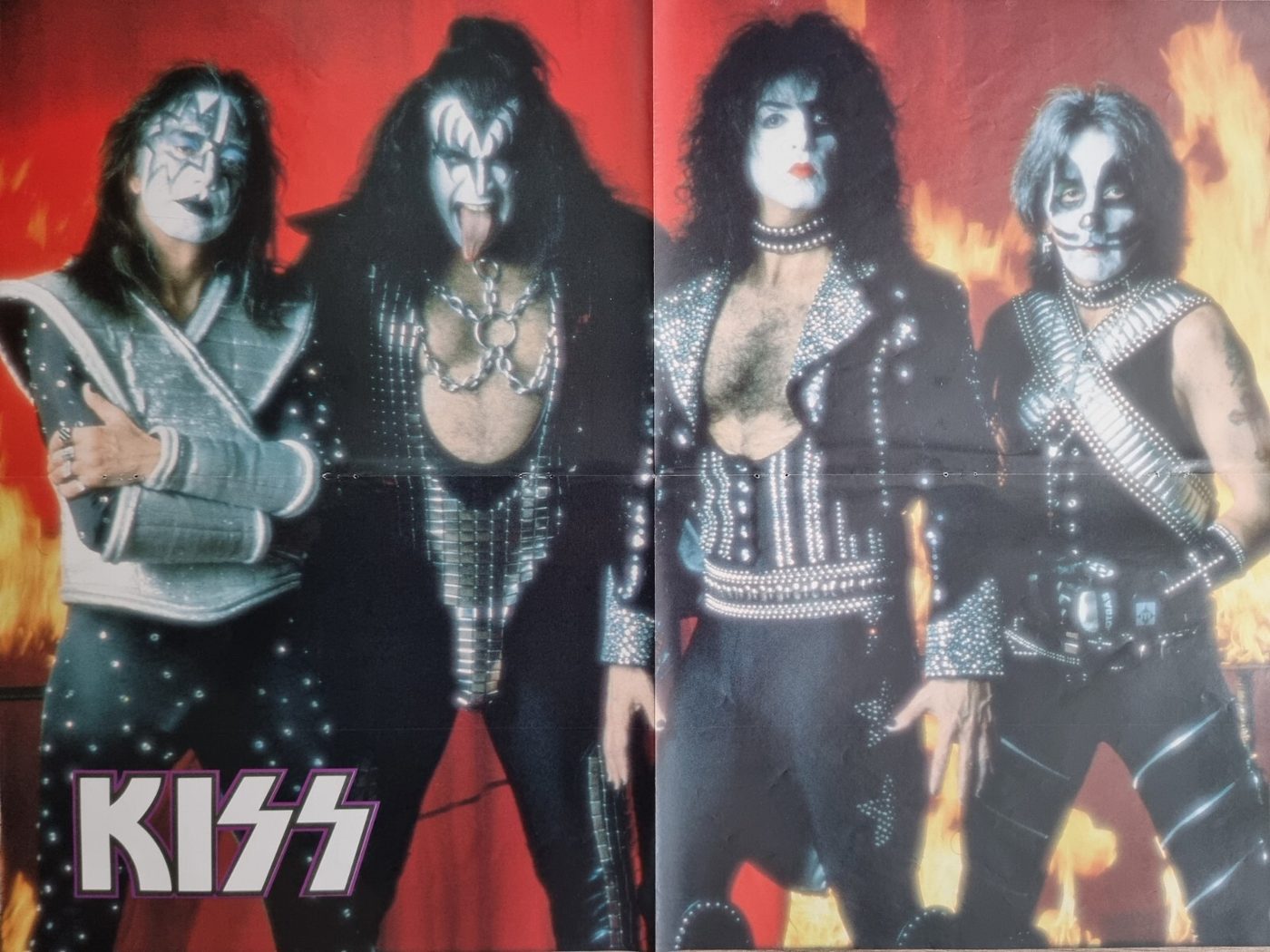 Kiss poster, 55 × 40 cm