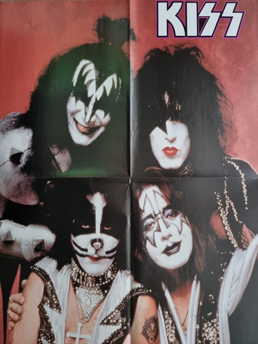 Kiss poster, 40 × 55 cm